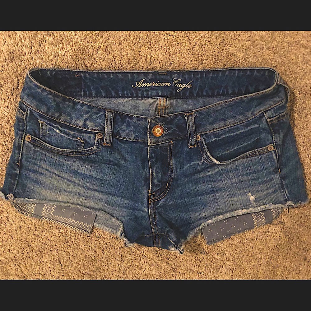 American Eagle Women’s Mid-Rise Shorts 🦅